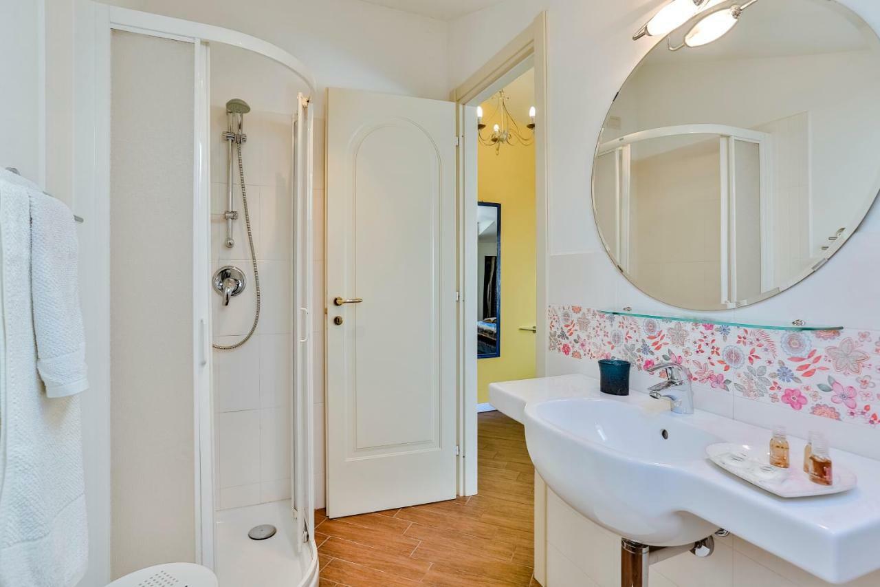 Chambre Lit Queen-Size - Vue sur Mer