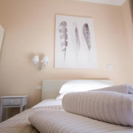 Emily Rooms-3